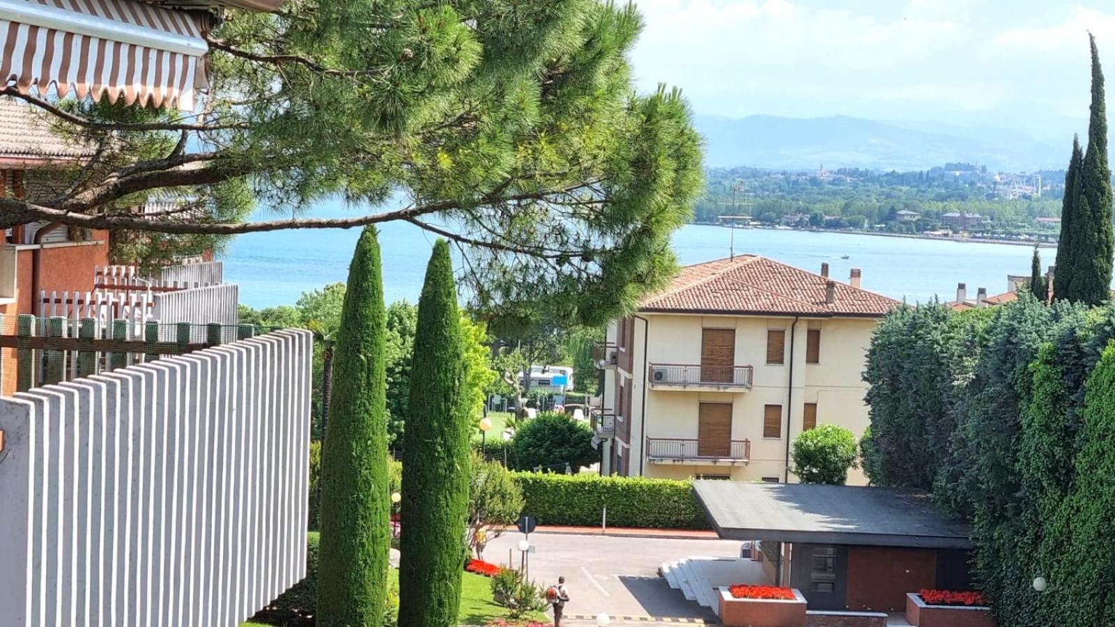 Mary Peschiera del Garda